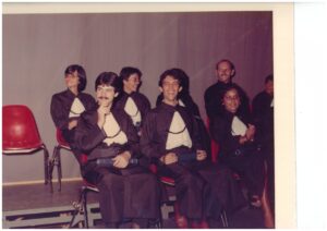 1981 – Formatura